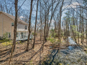 30 Day Minimum Stay - Private Creekside Solace East Stroudsburg